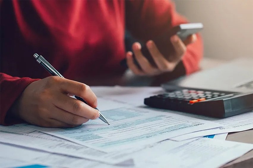 How to Fill Out a W-2: A Box-by-Box Guide for Employers